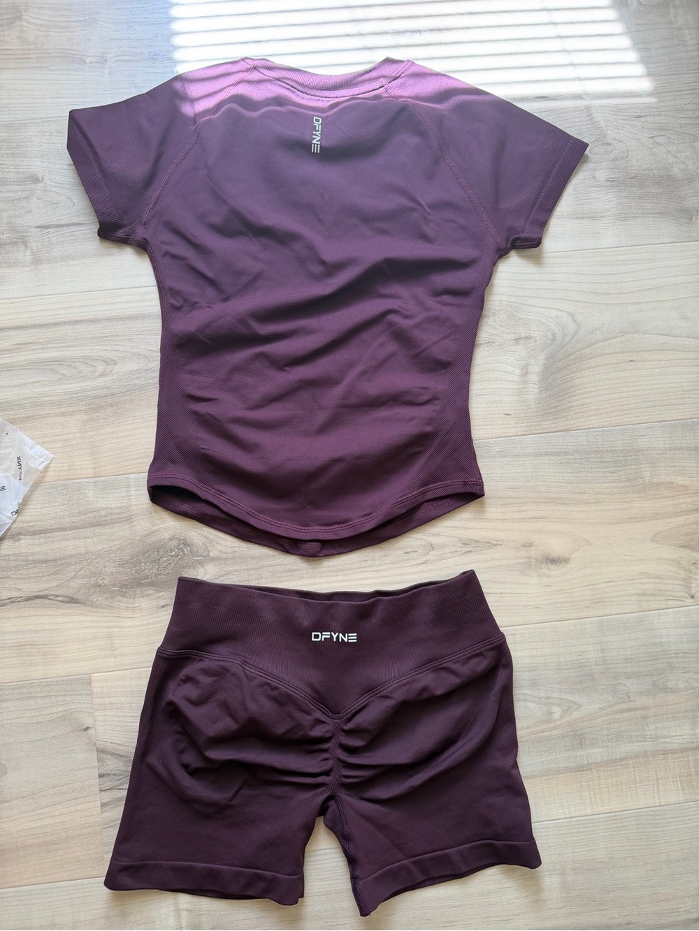 DFYNE women workout set as new - Picture 4 of 6